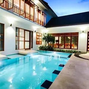 pudak-sari-unizou-hostel.hotelsseminyak.net/